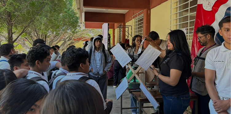 Estudiantes UNISTMO